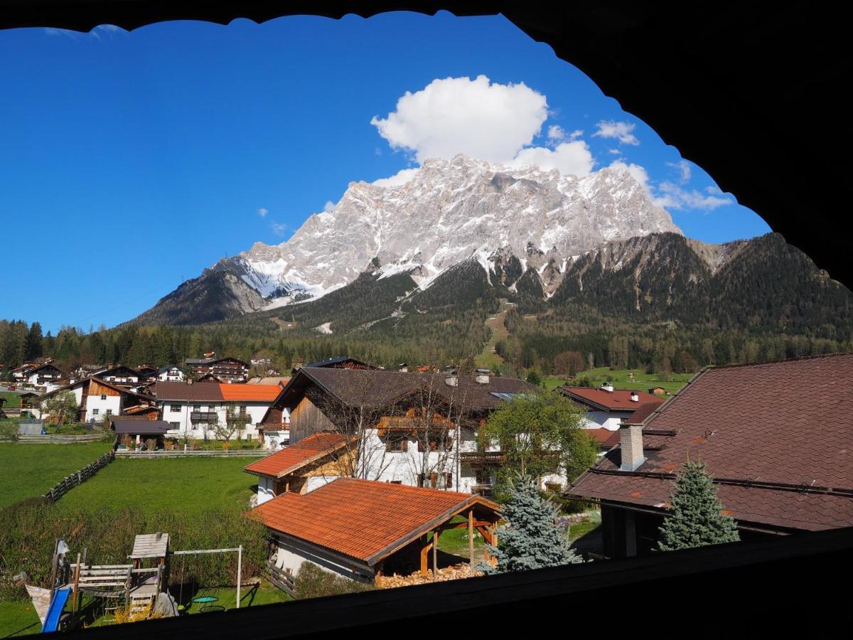 Haus Alpengluehen Apartment Ehrwald Exterior photo