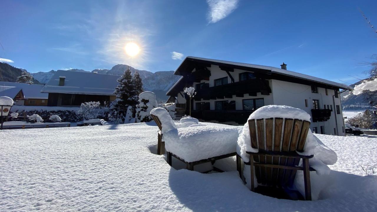 Haus Alpengluehen Apartment Ehrwald Exterior photo